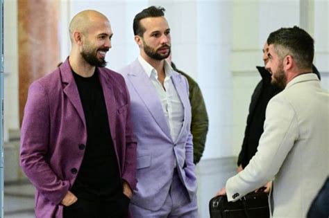 andrew tate vergewaltigung|Andrew Tate grins in Romanian court of appeals as he posts girls。